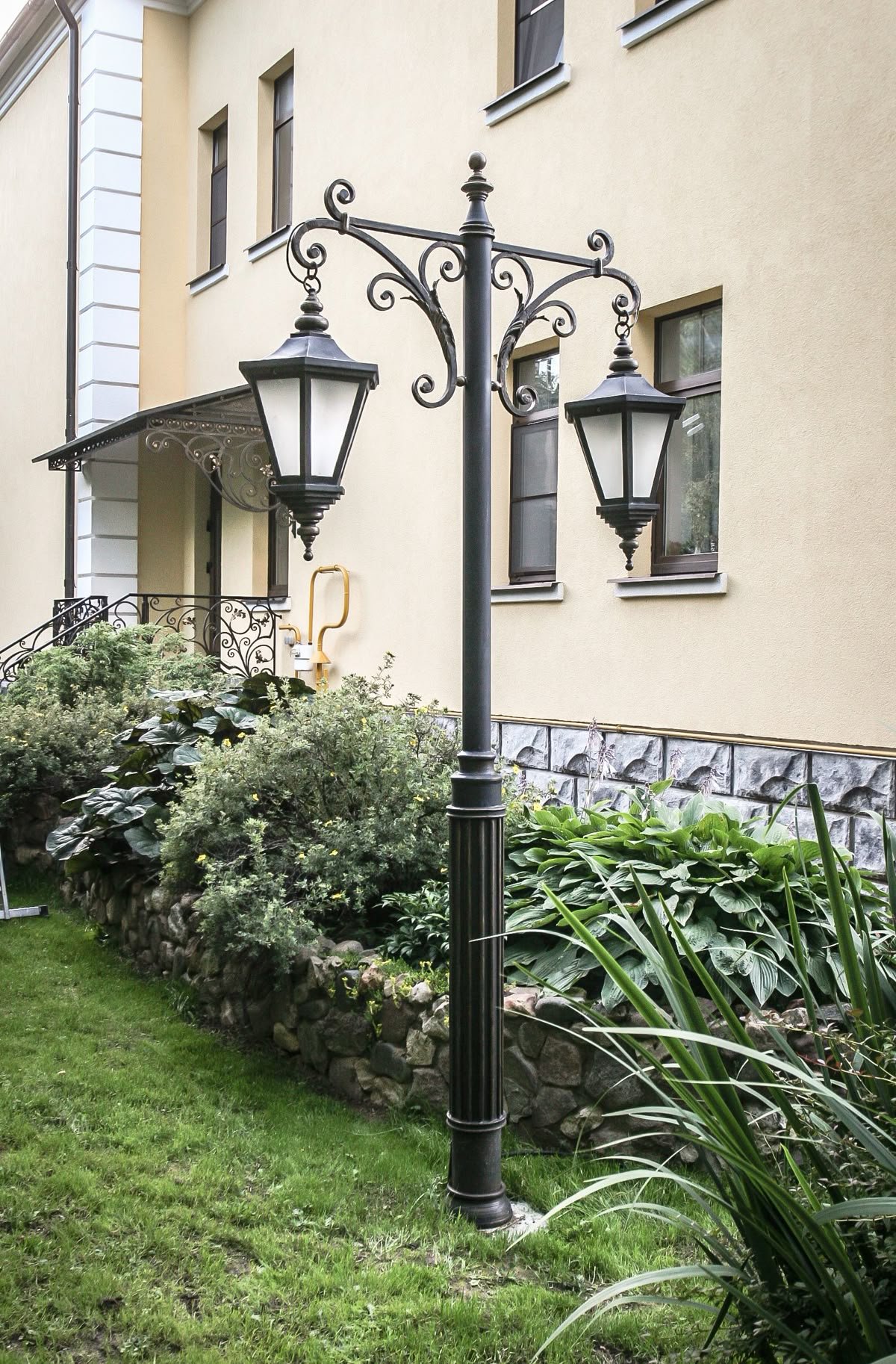 Cast Iron Decorative Poles